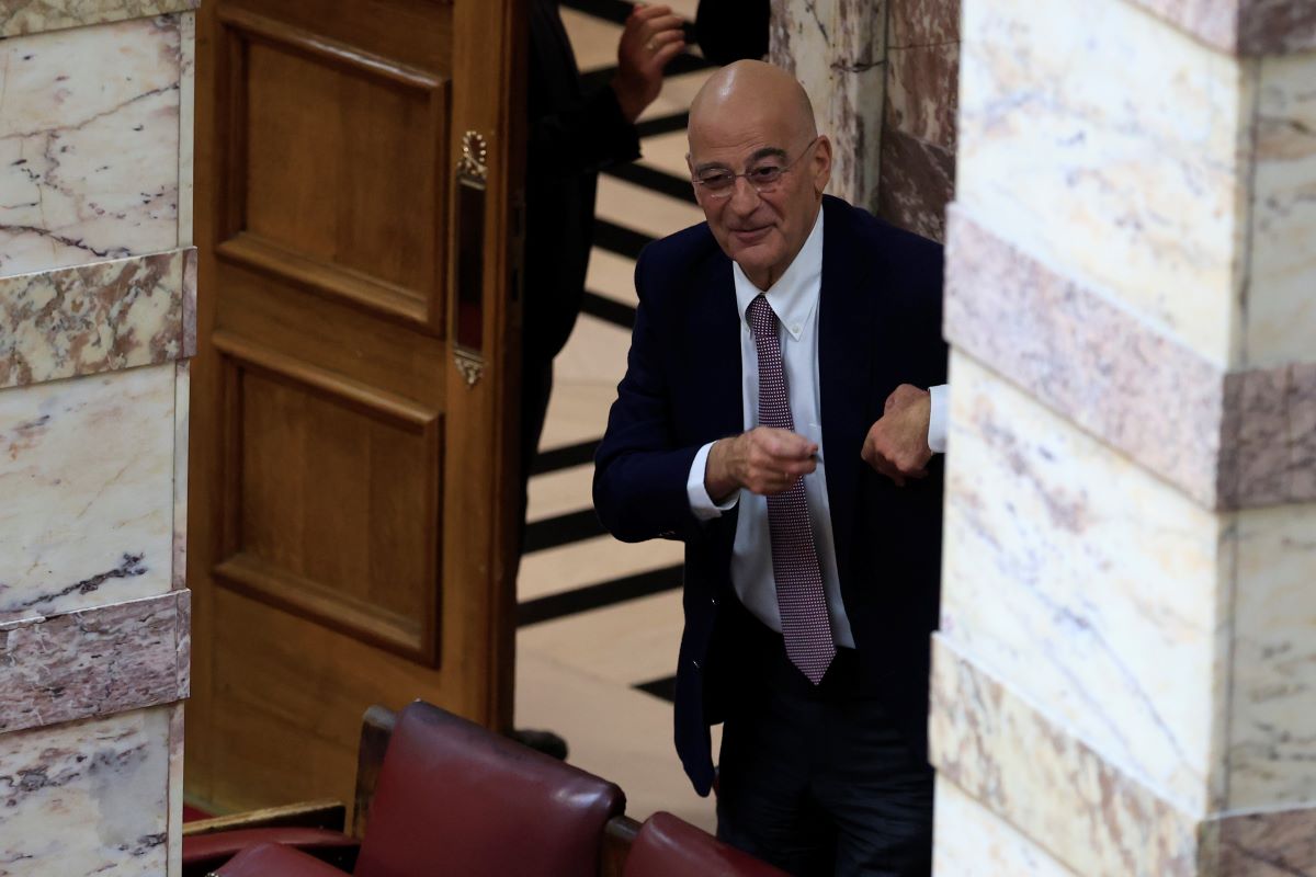 Ο Νίκος Δένδιας στην Ολομέλεια της Βουλής