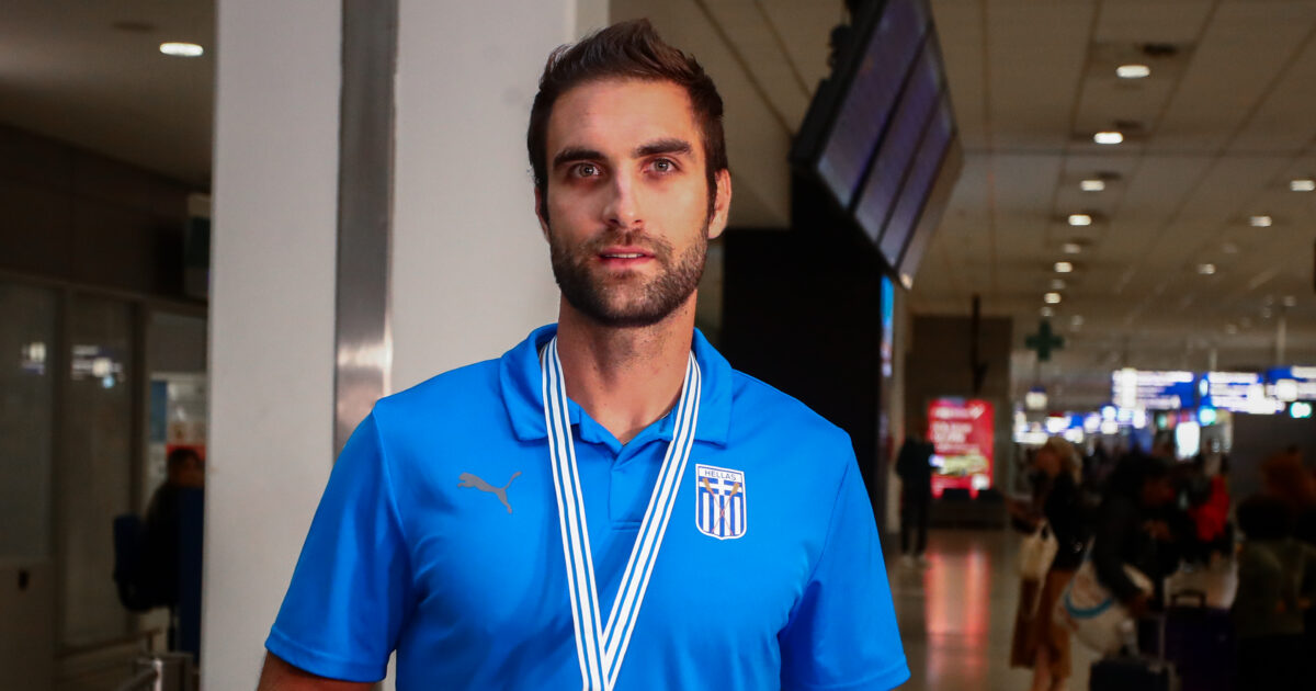 Stefanos Doukos returned to Greece with the two medals he won at the World Rowing Championships