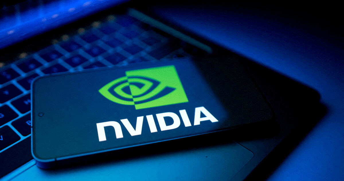 Nvidia became the first company with a capitalization of 5 trillion. dollars