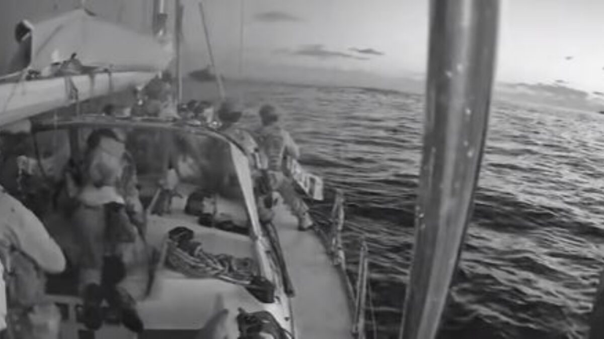 Ισραηλινοί στρατιώτες στο πλοίο Οξυγόνο