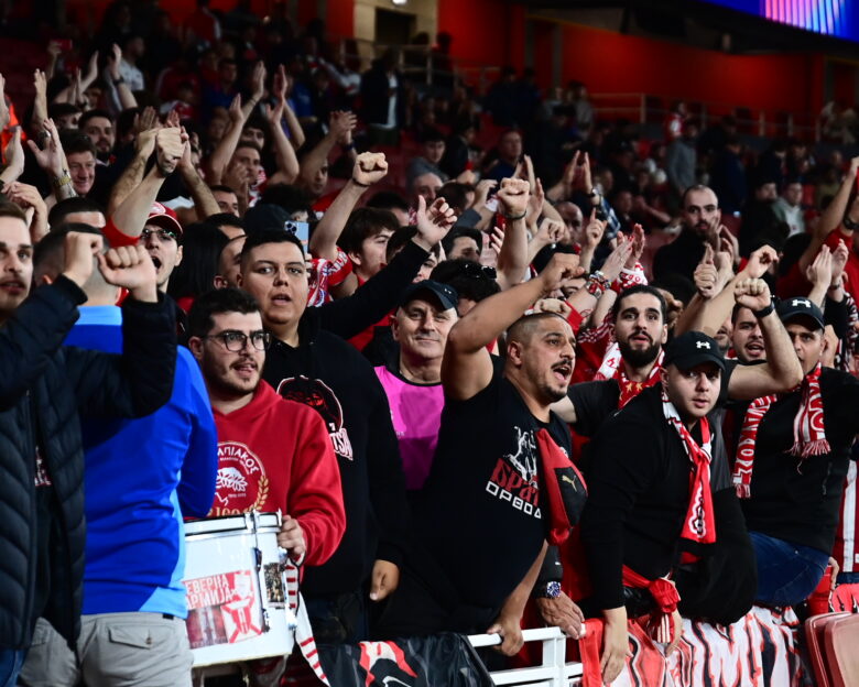 Ολυμπιακός: Το ευχαριστώ των πρωταθλητών Ελλάδας στον κόσμο τους για τη συγκλονιστική παρουσία του στο Emirates