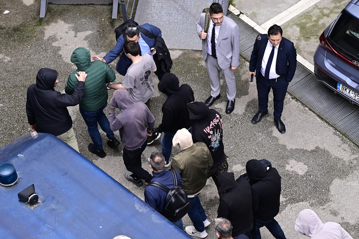 Οι συλληφθέντες για τις παράνομες επιδοτήσεις του ΟΠΕΚΕΠΕ οδηγούνται στην Ευρωπαϊκή Εισαγγελία