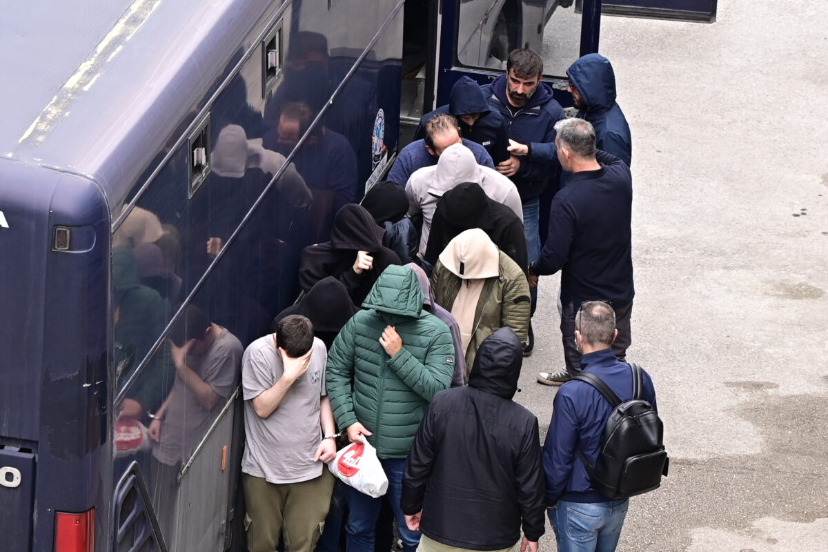 Οι συλληφθέντες για τις παρανομες επιδοτήσεις του ΟΠΕΚΕΠΕ οδηγούνται στην Ευρωπαϊκή Εισαγγελία