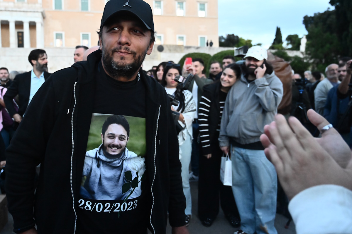 Concentration in the Constitution for Panos Routsi, after the end of hunger strike