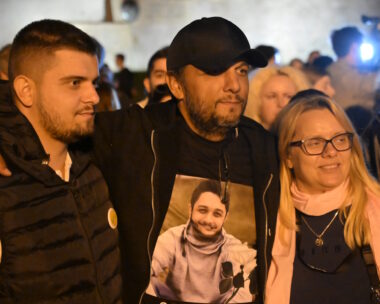 Συγκέντρωση στο Σύνταγμα για τον Πάνο Ρούτσι, μετά το τέλος της απεργίας πείνας
