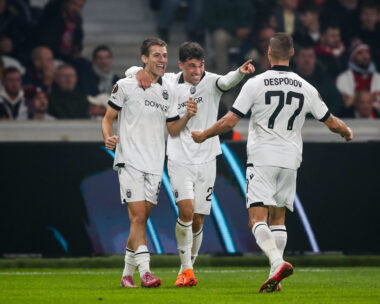 Οι παίκτες του ΠΑΟΚ πανηγυρίζουν στην έδρα της Λιλ