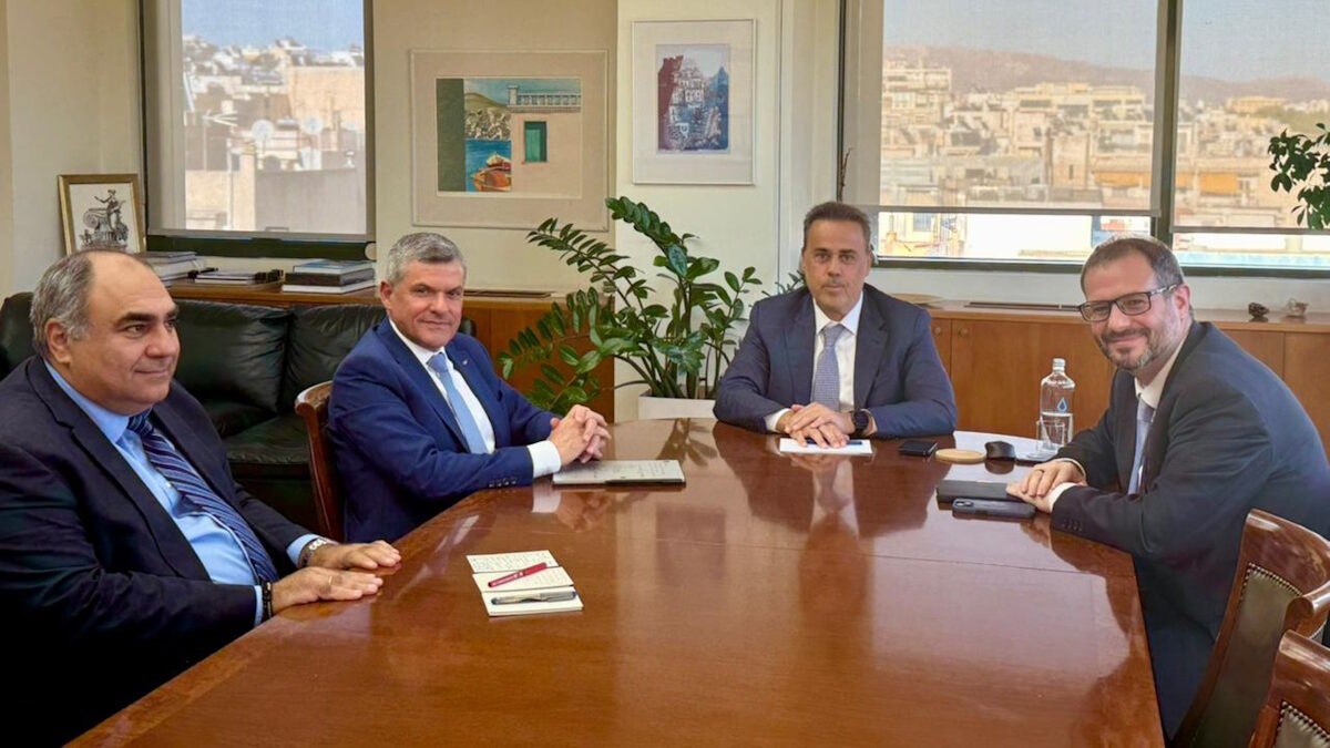 Συνάντηση εργασίας του Υπουργού Περιβάλλοντος και Ενέργειας, Σταύρου Παπασταύρου με τον Κύπριο ομόλογό του, Γιώργο Παπαναστασίου