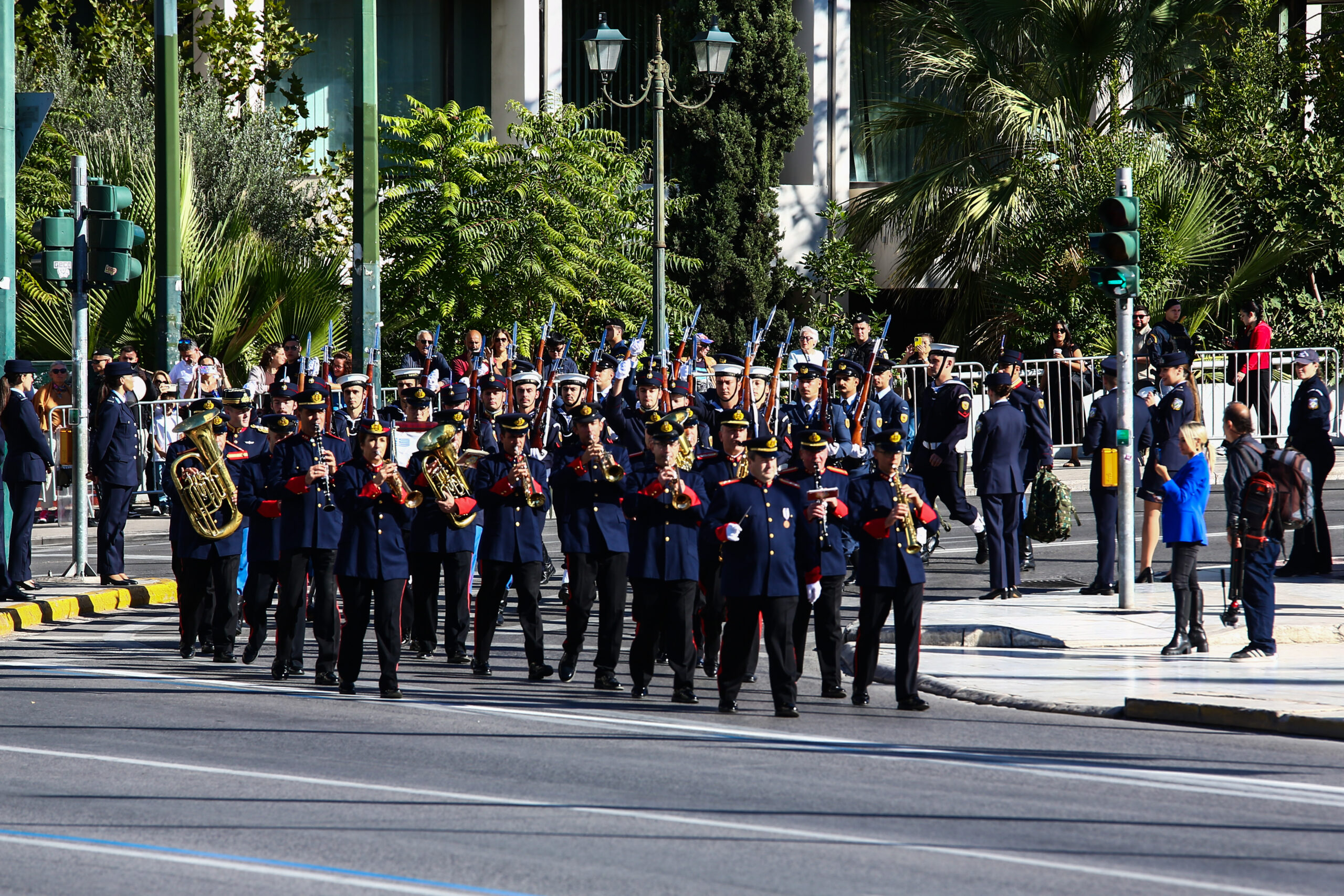 Παρέλαση μαθητών, σπουδαστών, προσκόπων και οδηγών μπροστά από το Μνημείο του Άγνωστου Στρατιώτη στην Αθήνα για την εθνική επέτειο της 28ης Οκτωβρίου, Τρίτη 28 Οκτωβρίου 2025. (ΔΑΝΑΗ ΔΑΥΛΟΠΟΥΛΟΥ/EUROKINISSI)