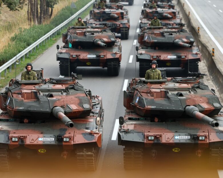 Παρέλαση 28ης Οκτωβρίου: Εντυπωσιακά πλάνα από την τελευταία πρόβα στη Θεσσαλονίκη