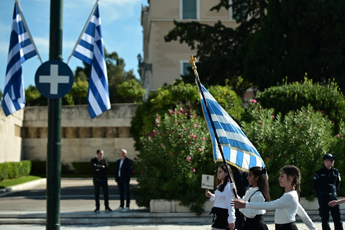 ΚΩΣΤΑΣ ΤΖΟΥΜΑΣ