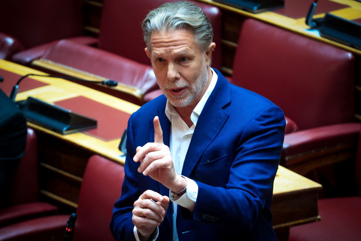 Ο Παύλος Γερουλάνος στη Βουλή