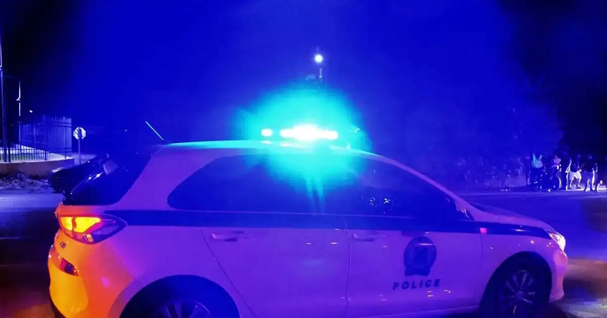 Minors in Patra threatened a 15-year-old with a knife and an iron fist and demanded money from him Minors in Patra threatened a 15-year-old with a knife and an iron fist and demanded money from him