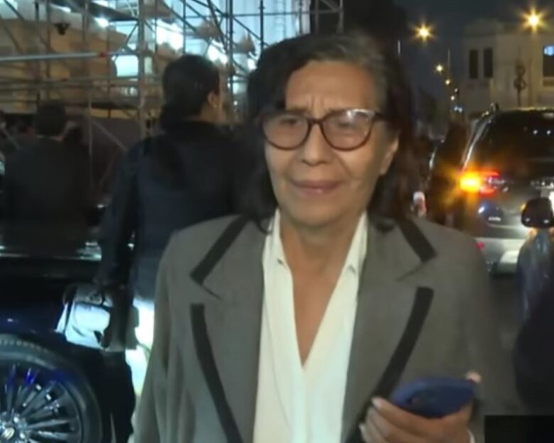 Περού: Βουλευτής απειλείται επειδή της έκοβαν τα νύχια των ποδιών στο γραφείο της στο Κογκρέσο