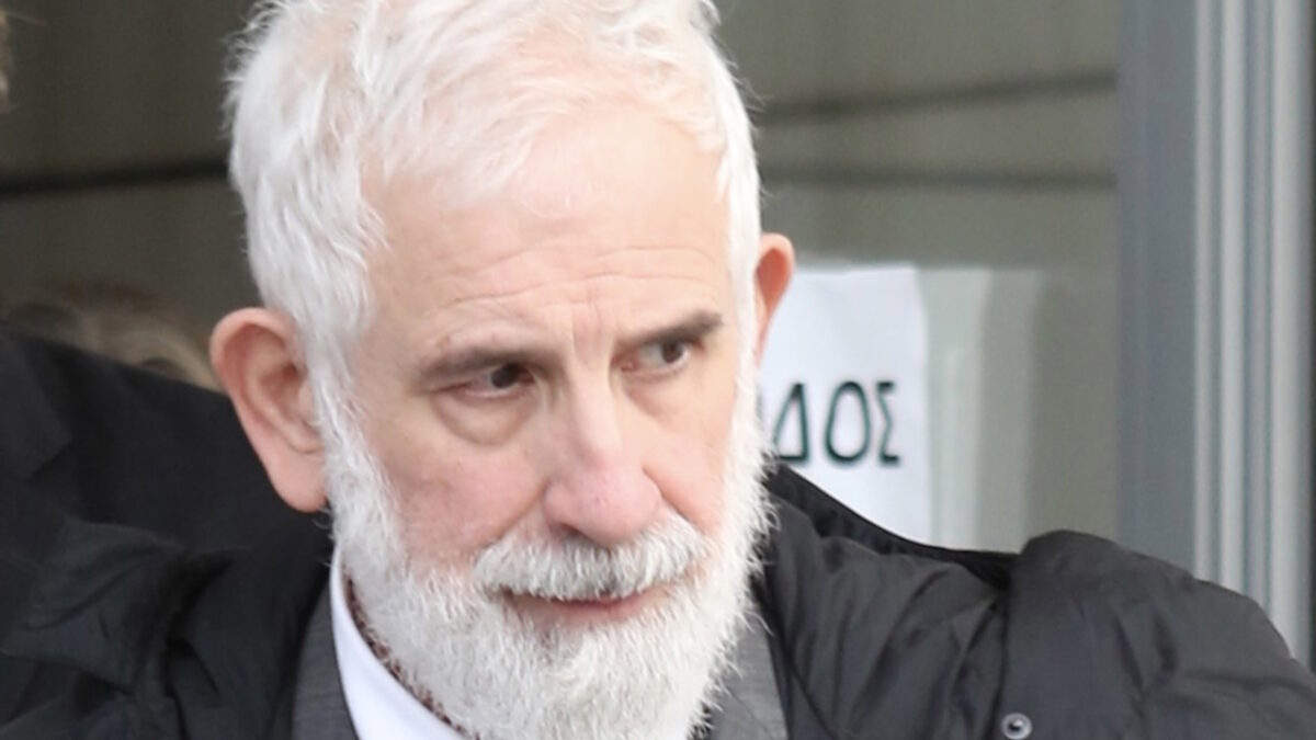 Πέτρος Φιλιππίδης