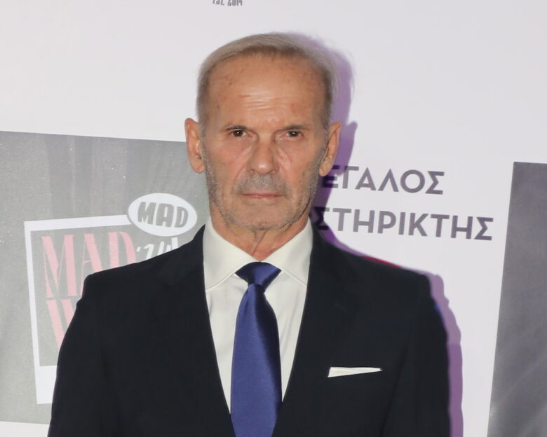 Πέτρος Κωστόπουλος: «Η κόρη μου παραλίγο να χάσει τον γάμο επειδή είχε κίνηση όταν με πήγαινε στο αεροδρόμιο»