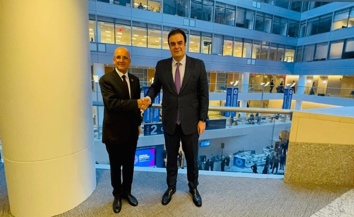 Ο Υπουργός Εθνικής Οικονομίας και Οικονομικών Κυριάκος Πιερρακάκης με τον με τον Υπουργό Οικονομικών της Τουρκικής Δημοκρατίας Mehmet Şimşek