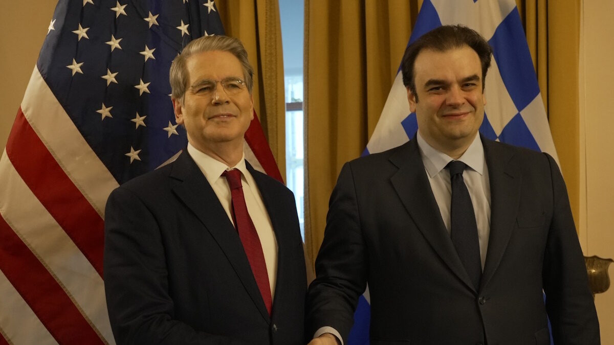 Σκοτ Μπέσεντ και Κυριάκος Πιερρακάκης