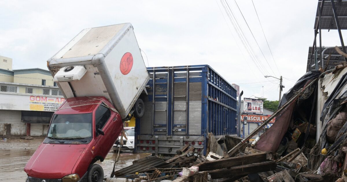 Mexico: 41 dead by the devastating floods – damage to over 35,000 homes, see videos and photos