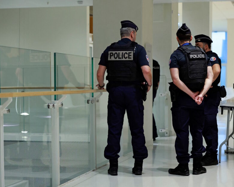 Σοκ στη Γαλλία: Ζευγάρι κρατούσε κλεισμένη μια 45χρονη και τη βασάνιζε επί χρόνια – Την έπλεναν με χλωρίνη και την τάιζαν χυλό με απορρυπαντικό πιάτων