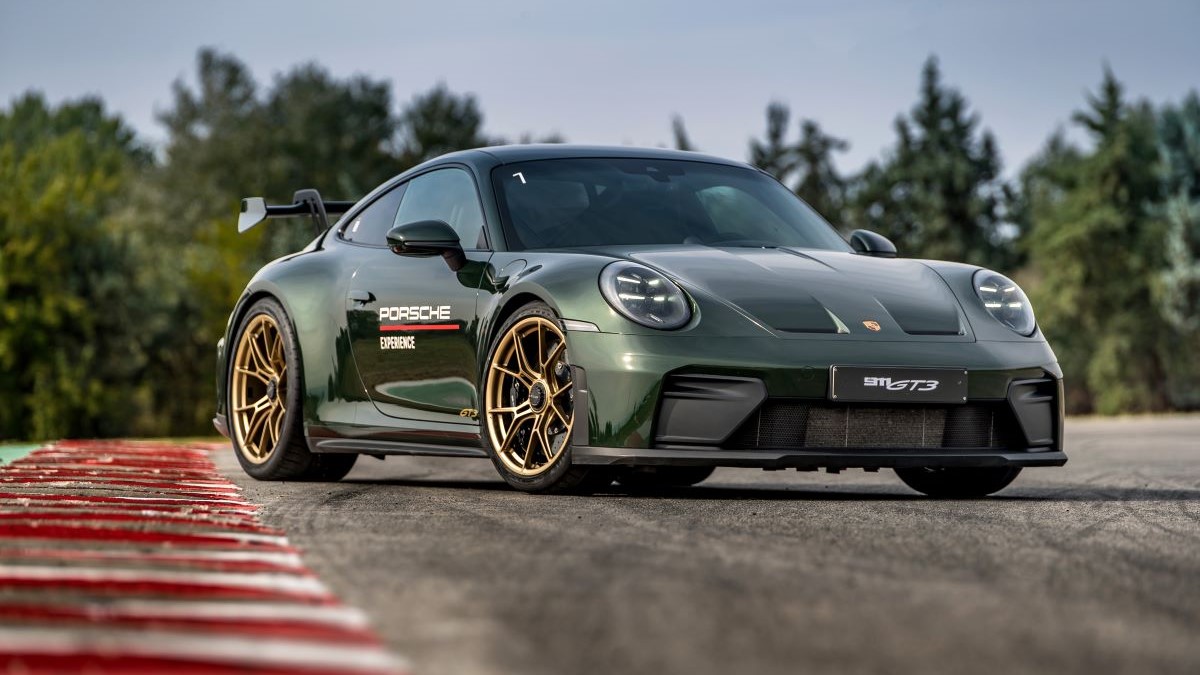 Στην πίστα των Σερρών με τη νέα Porsche 911 GT3