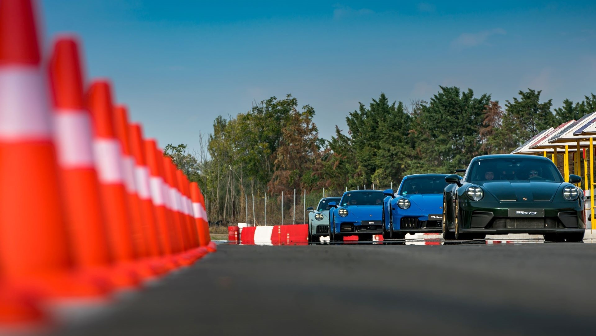 Στην πίστα των Σερρών με τη νέα Porsche 911 GT3