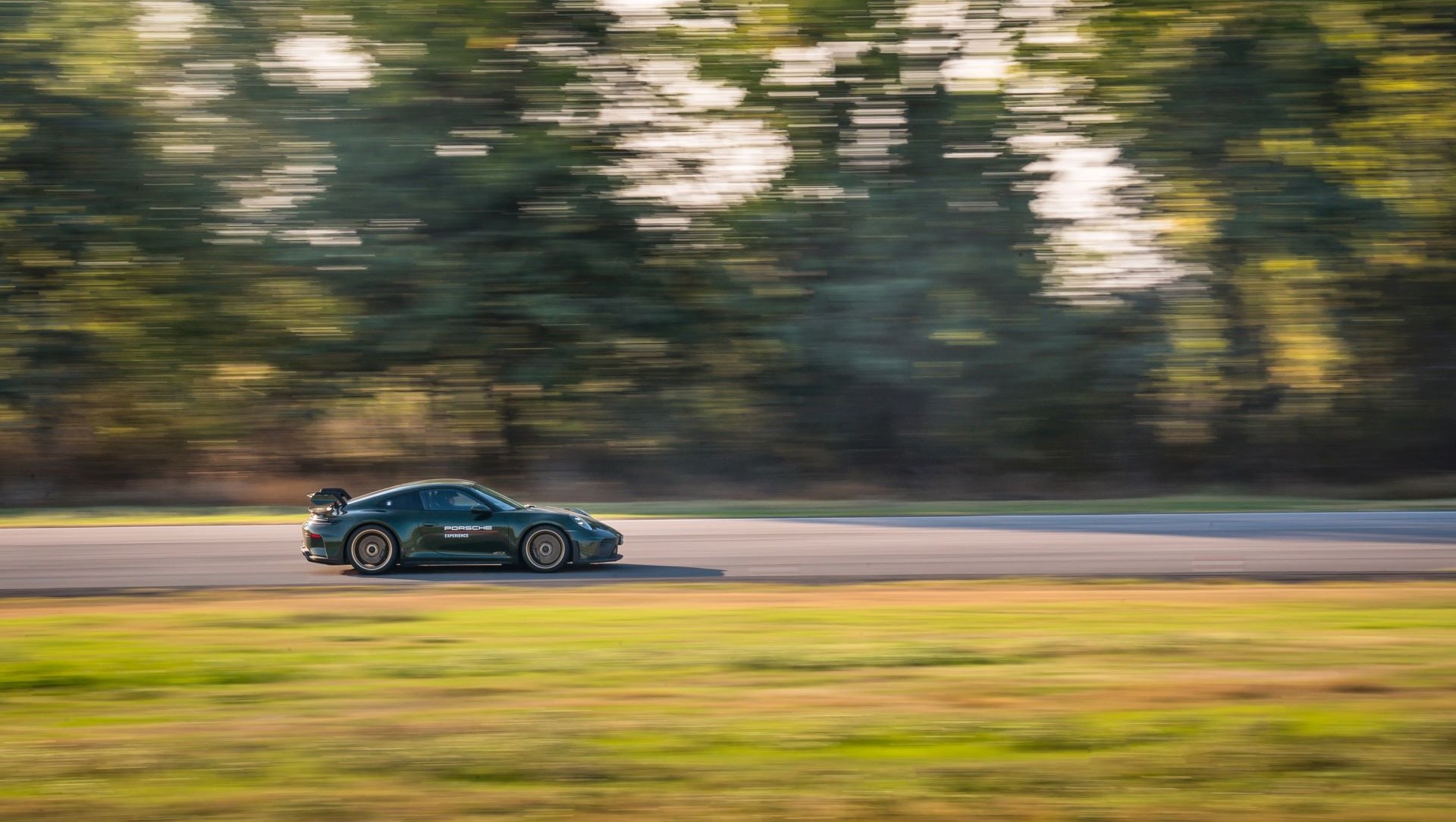 Στην πίστα των Σερρών με τη νέα Porsche 911 GT3