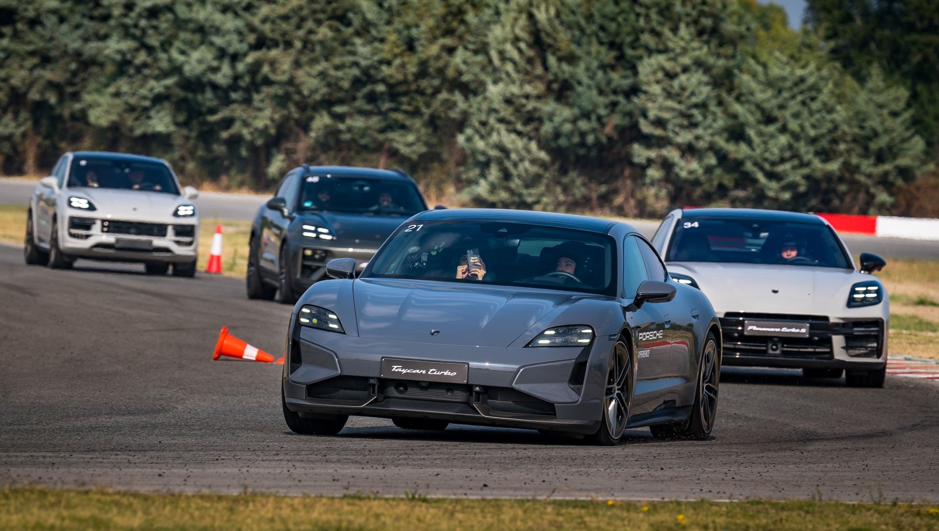 Στην πίστα των Σερρών με τη νέα Porsche 911 GT3