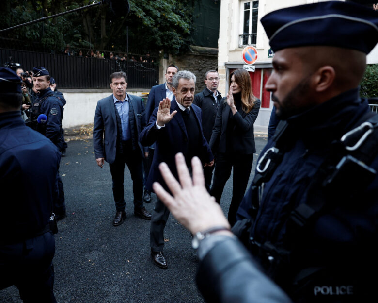 Νικολά Σαρκοζί: Σήμερα φυλακίζεται ένας αθώος άνθρωπος – Αισθάνομαι βαθιά θλίψη για την Γαλλία