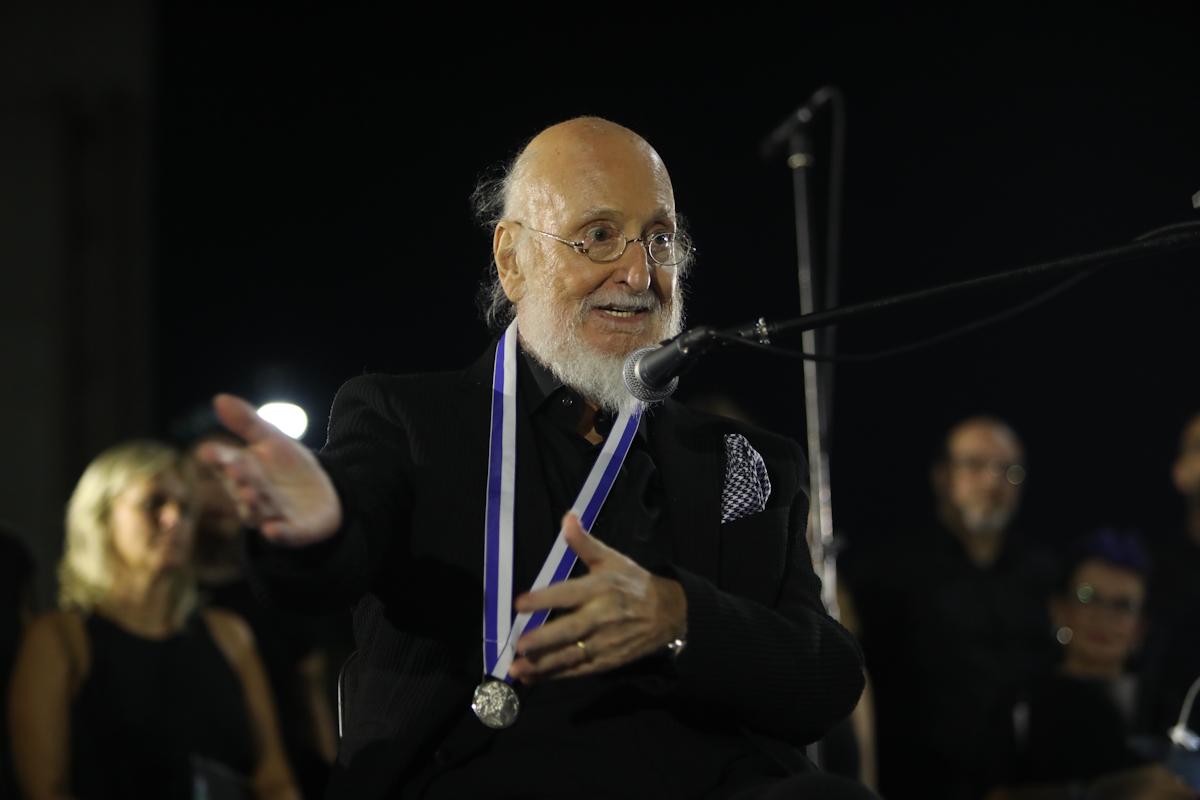 Βράβευση του Διονύση Σαββόπουλου από τον δήμο Θεσσαλονίκης