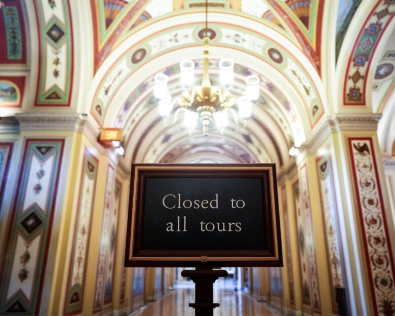 Shutdown στις ΗΠΑ: Αυξάνεται η δημοτικότητα του Ντόναλντ Τραμπ παρά τα «κατηγορώ» των πολιτών στους Ρεπουμπλικάνους