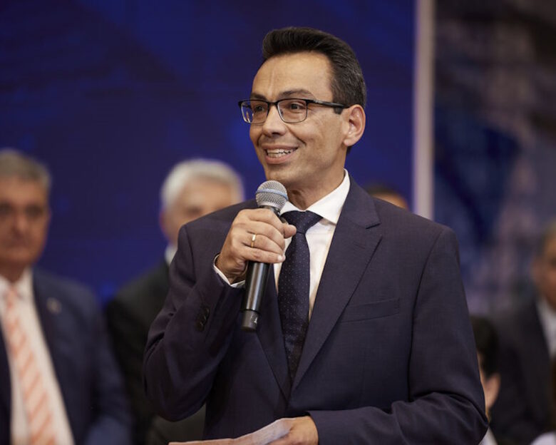 Ο Σωτήρης Σέρμπος σύμβουλος του πρωθυπουργού για θέματα εξωτερικής πολιτικής