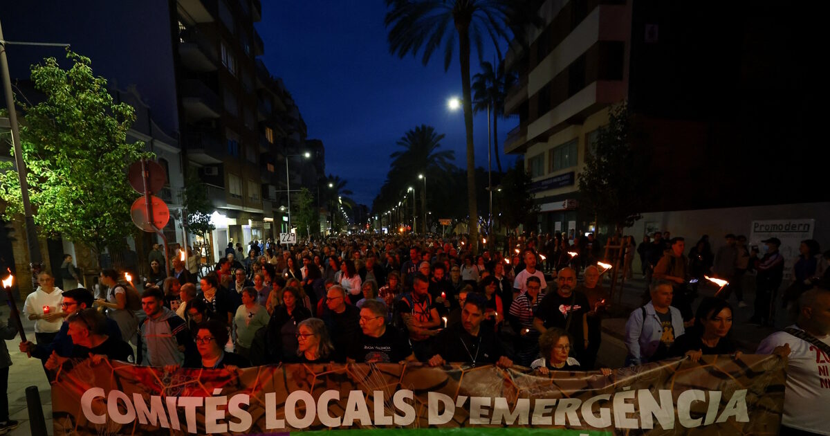 Spain: Thousands of people protest in memory of the dead from the deadly floods in Valencia – “Murderer, coward” they shouted at President Mathon