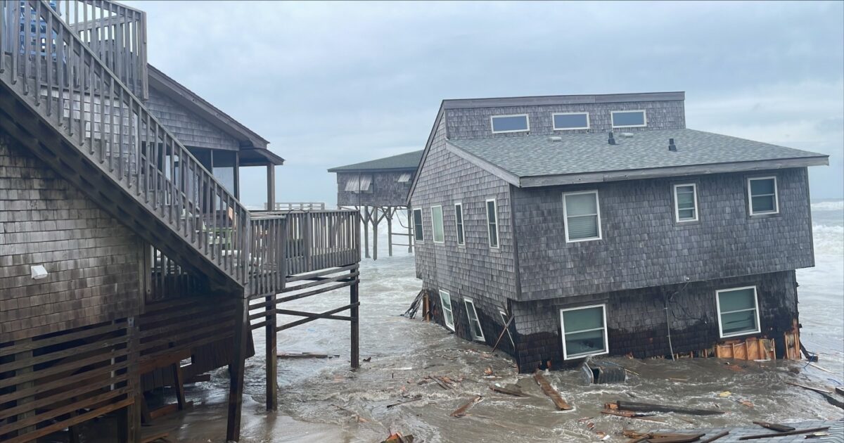 North Carolina: The ocean “swallowed” houses – “the sea came out”