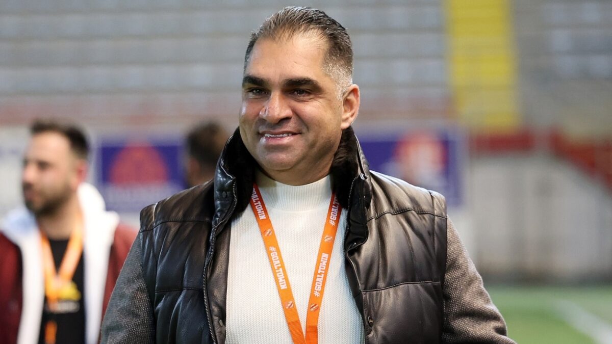 Ο Σταύρος Δημοσθένους