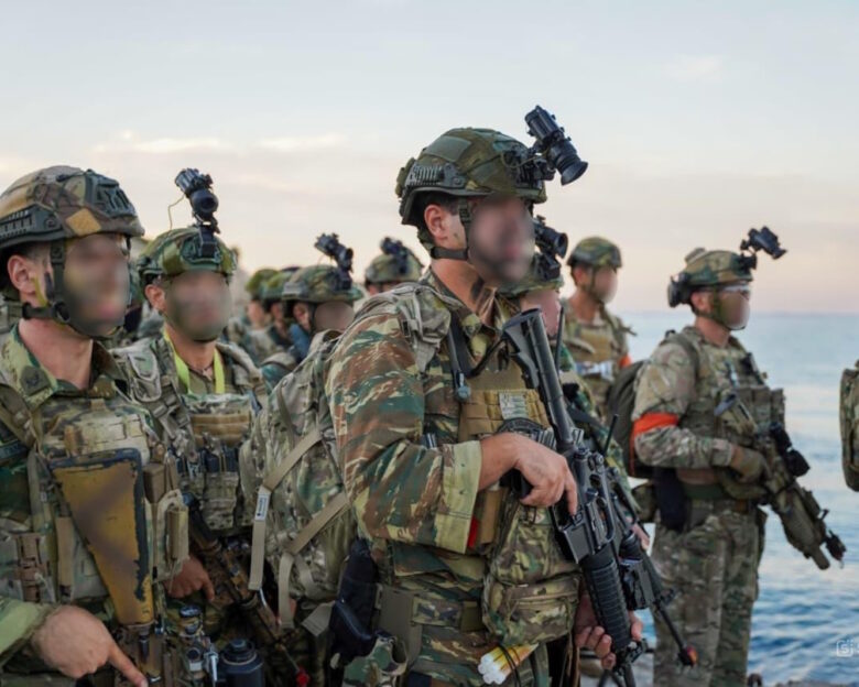 Ένοπλες Δυνάμεις και Σώματα Ασφαλείας: Έρχονται αυξήσεις στους μισθούς και αναδρομικά έως 3 μήνες