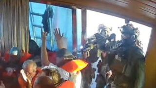 Ισραηλινοί στρατιώτες κατά τη διάρκεια της επιχείρησης κατάληψης των πλοίων της Global Sumud Flotilla