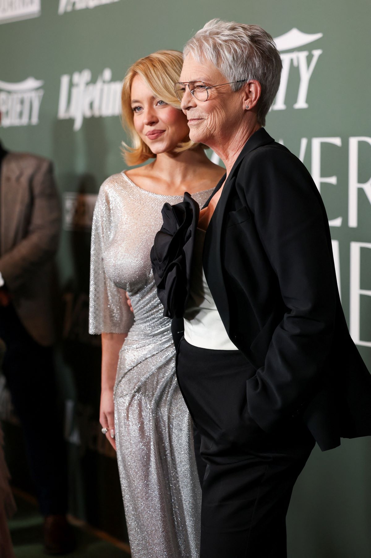 Η Σίντνεϊ Σουίνι με την Τζέιμι Λι Κέρτις