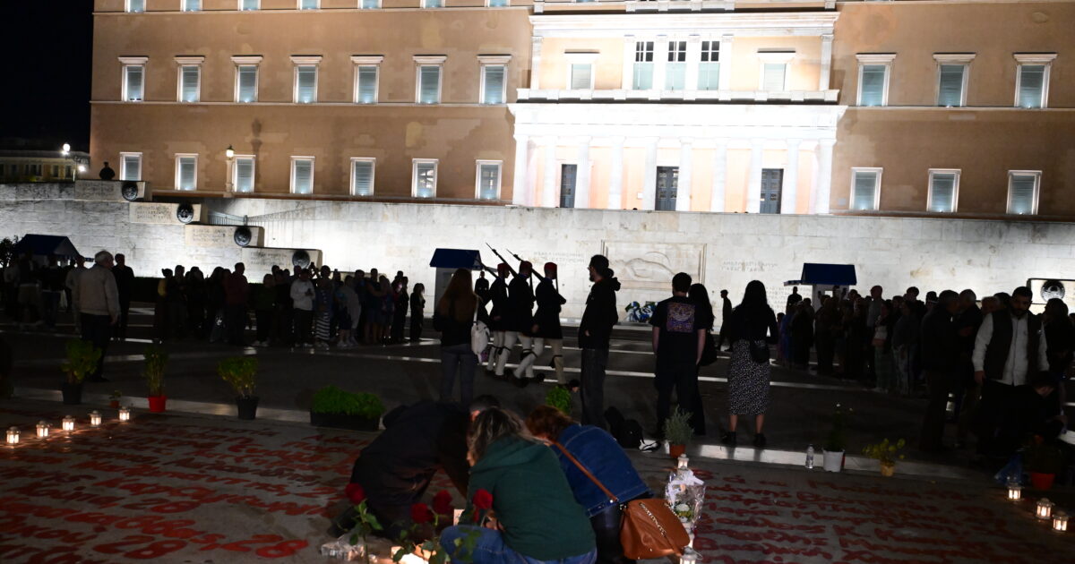 Tempe: Video and photos of the new rally in front of the Unknown Soldier – “Maybe it’s the last time”