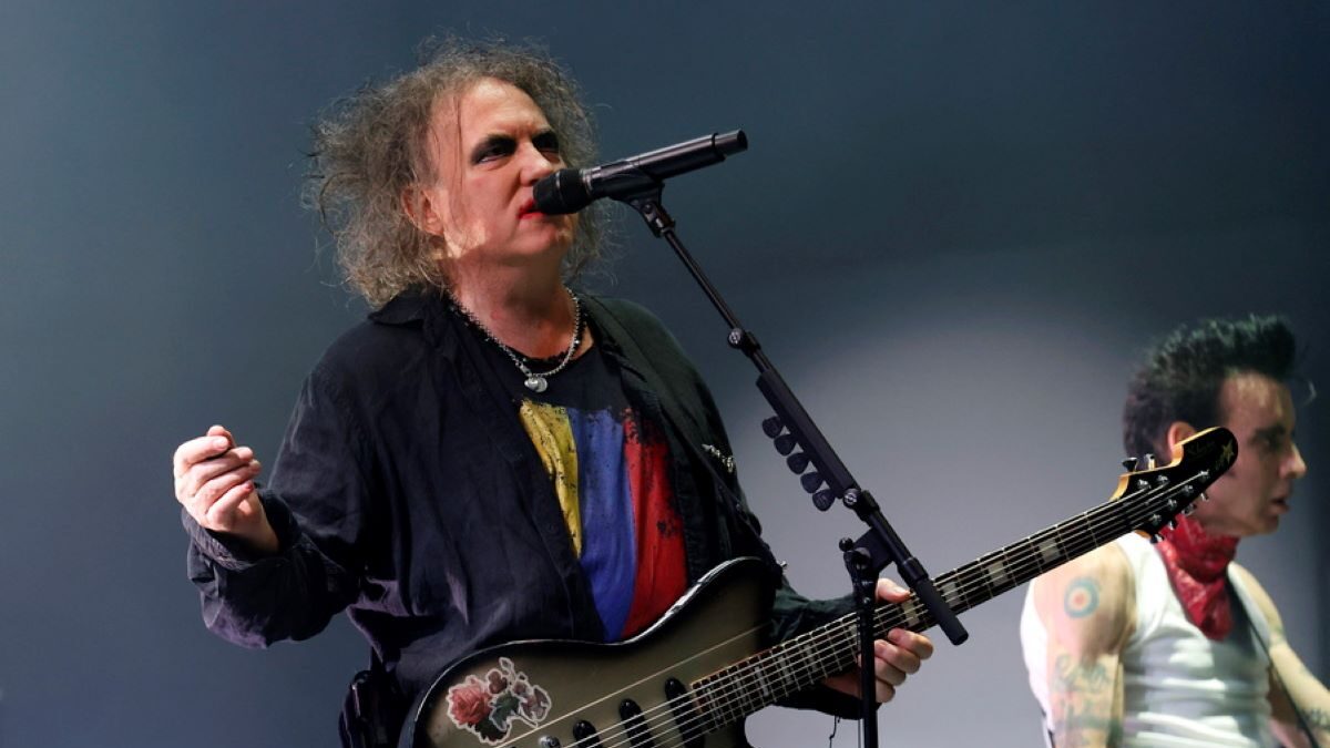 Ο Robert Smith των The Cure