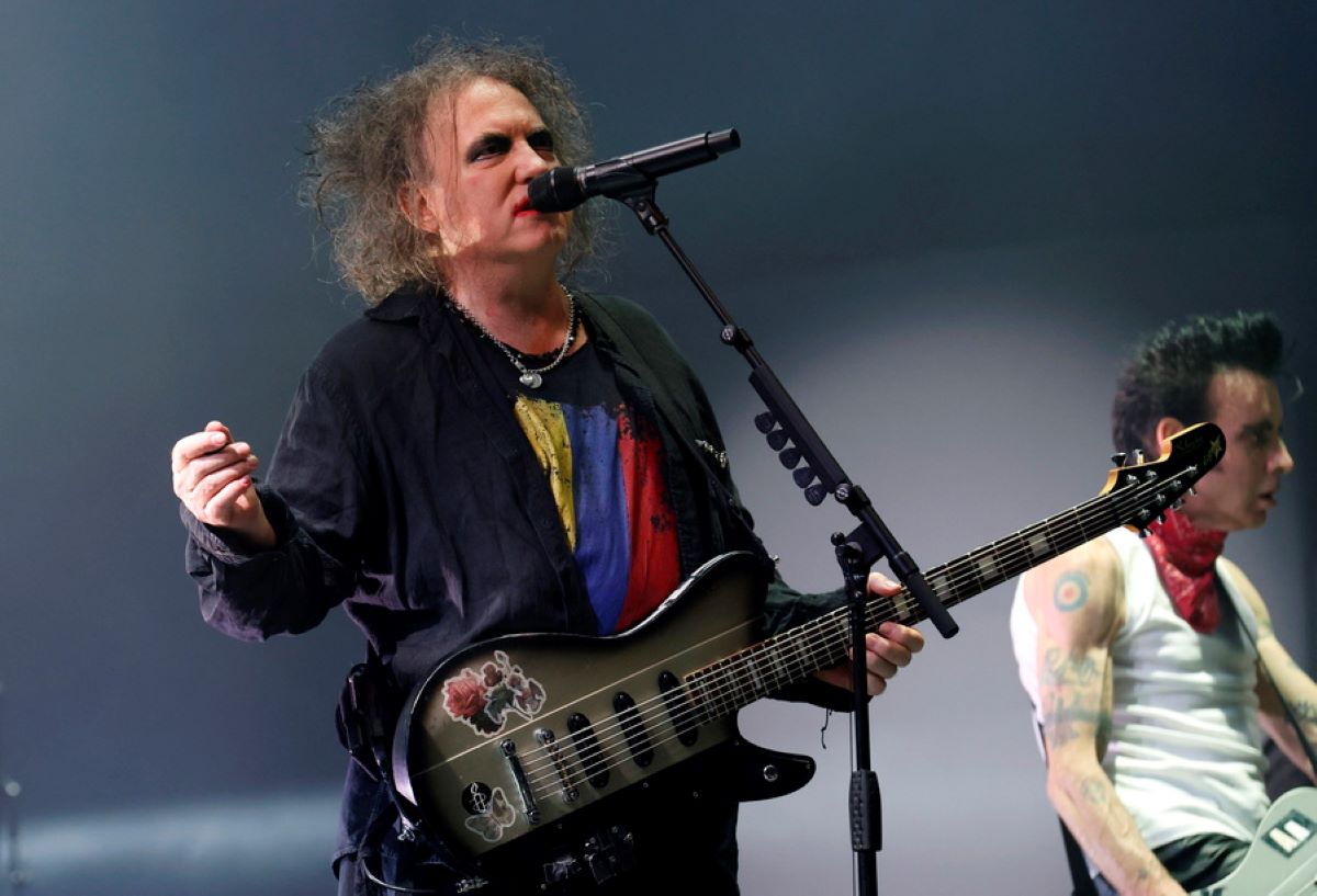 Ο Robert Smith των The Cure