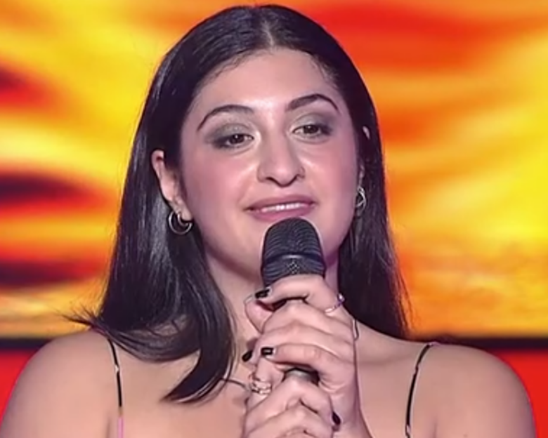 The Voice: Η συγκλονιστική εξομολόγηση διαγωνιζόμενης – «Εκτός από μένα τραγουδάω και γι’ αυτόν τον άνθρωπο»