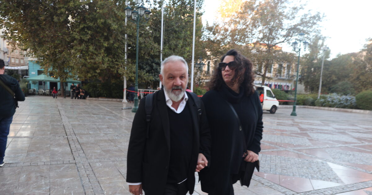Christos Thivaios for Dionysis Savvopoulos: “The original is gone and the copies remain”
