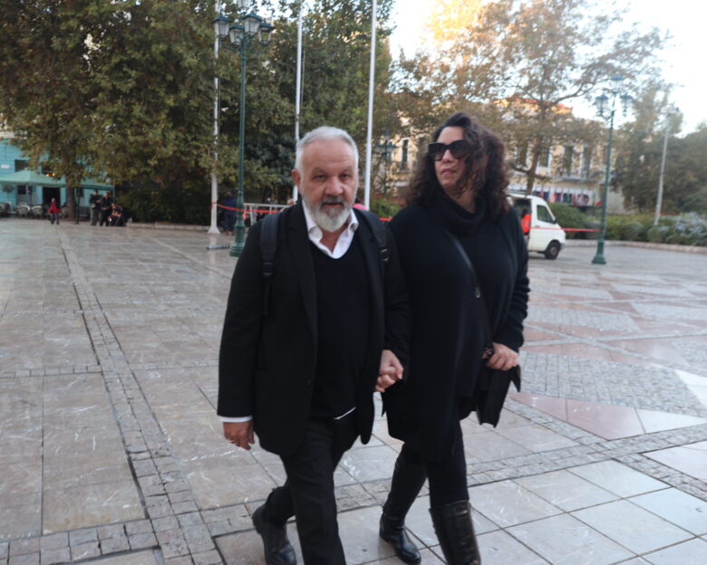 Χρήστος Θηβαίος για Διονύση Σαββόπουλο: «”Έφυγε” το πρωτότυπο και μείνανε τα αντίγραφα»