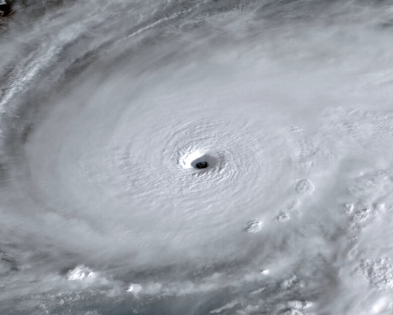 Τζαμάικα: Με ανέμους 300 χλμ ο φονικός τυφώνας Melissa στην Καραϊβική – Έφτασε στην Κούβα, εντυπωσιακές εικόνες