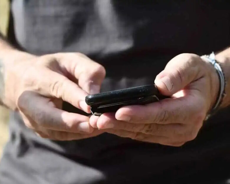 Η Europol για το «Caller ID Spoofing»: Το «ψεύτικο όνομα» στην οθόνη του κινητού κρύβει ψηφιακή παγίδα