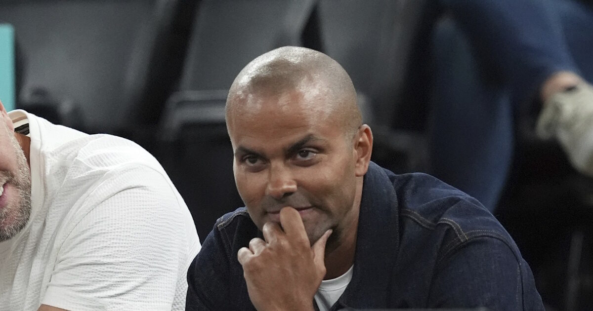 Mourning for Tony Parker, his father died at the age of 70