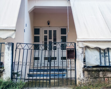 Το σπίτι που έγινε η δολοφονία στα Τρίκαλα