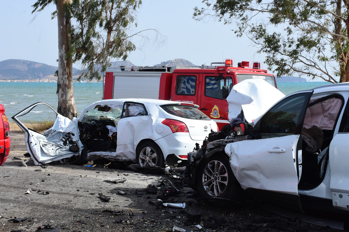Τροχαίο δυστύχημα στην παραλιακή οδό Νέας Κίου