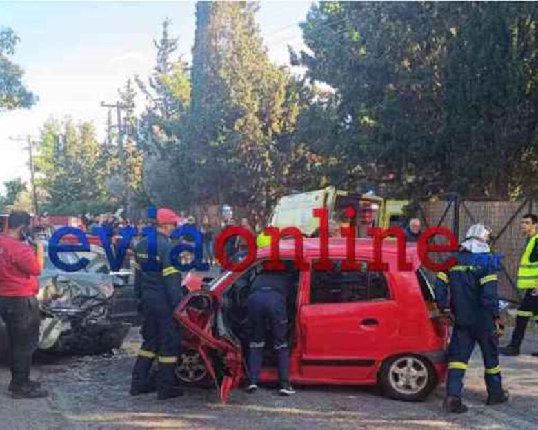 Εύβοια: Μια 40χρονη εγκλωβίστηκε μέσα σε αυτοκίνητο μετά από τροχαίο – Ένας τραυματίας