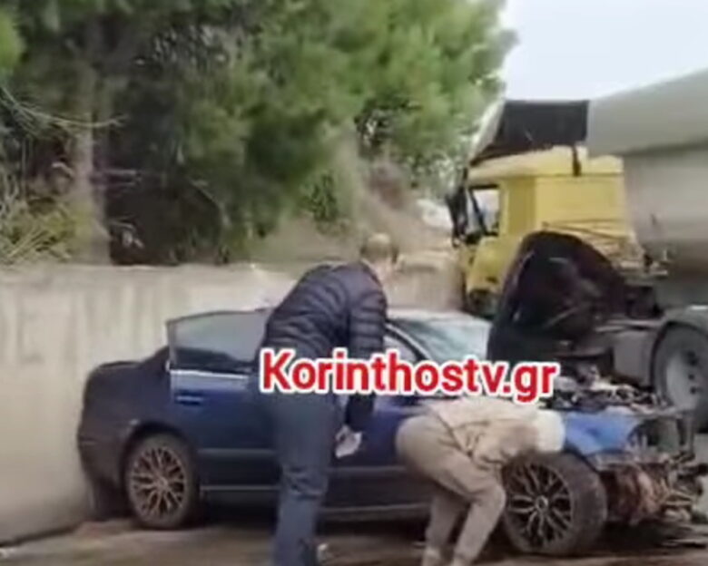 Σοβαρό τροχαίο στο Κιάτο: Σφοδρή σύγκρουση φορτηγού με αυτοκίνητο – Στο νοσοκομείο οι 3 επιβάτες
